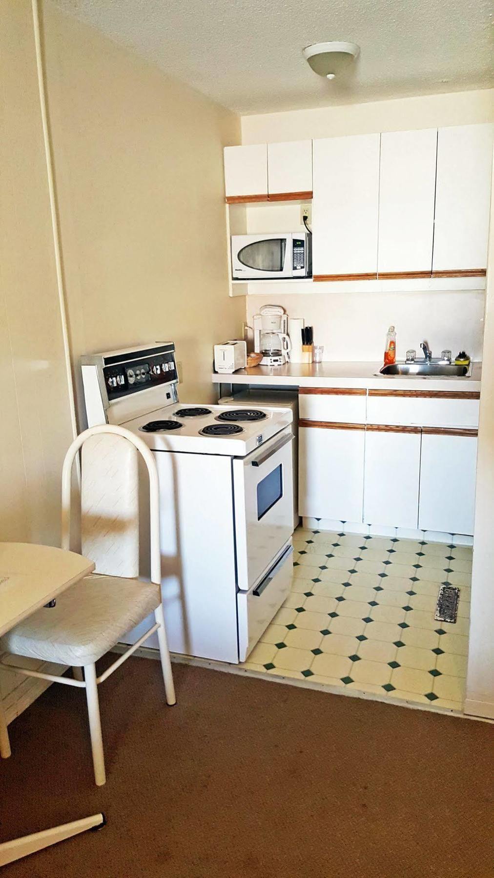 Badlands Motel ドラムへラー エクステリア 写真